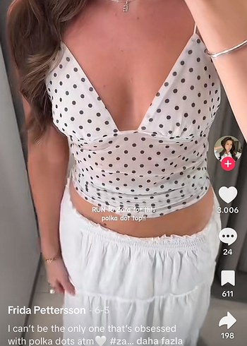 V Yaka Puantiyeli Beyaz Crop Top