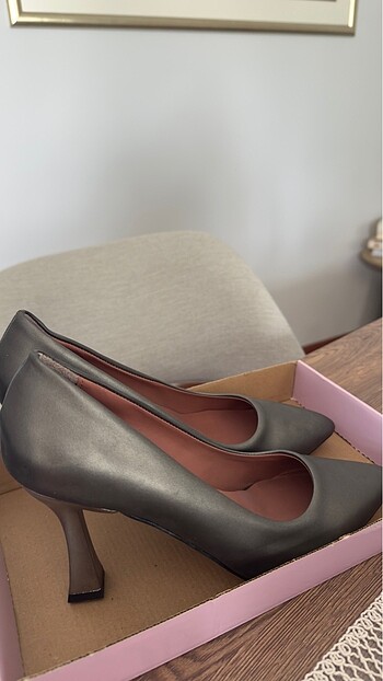 39 Beden Stiletto