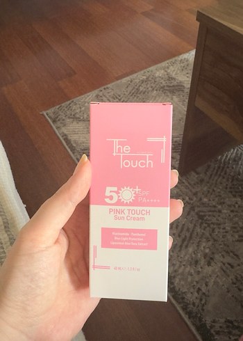 The Touch Pembe Tonlu Güneş Kremi SPF 50 - Görsel 3