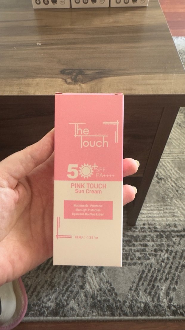 The Touch Pembe Tonlu Güneş Kremi SPF 50 - Görsel 2