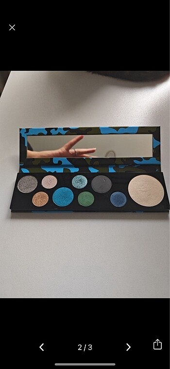 MAC Mac rockin' rebel far paleti