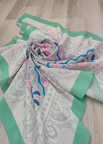 Pileli eşarp - Görsel 2