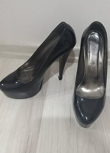 39 Beden siyah Renk Topuklu ayakkabı