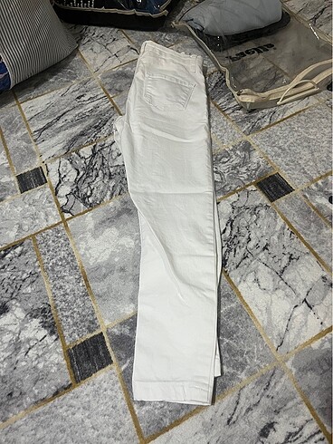Zara Beyaz dar paça pantolon