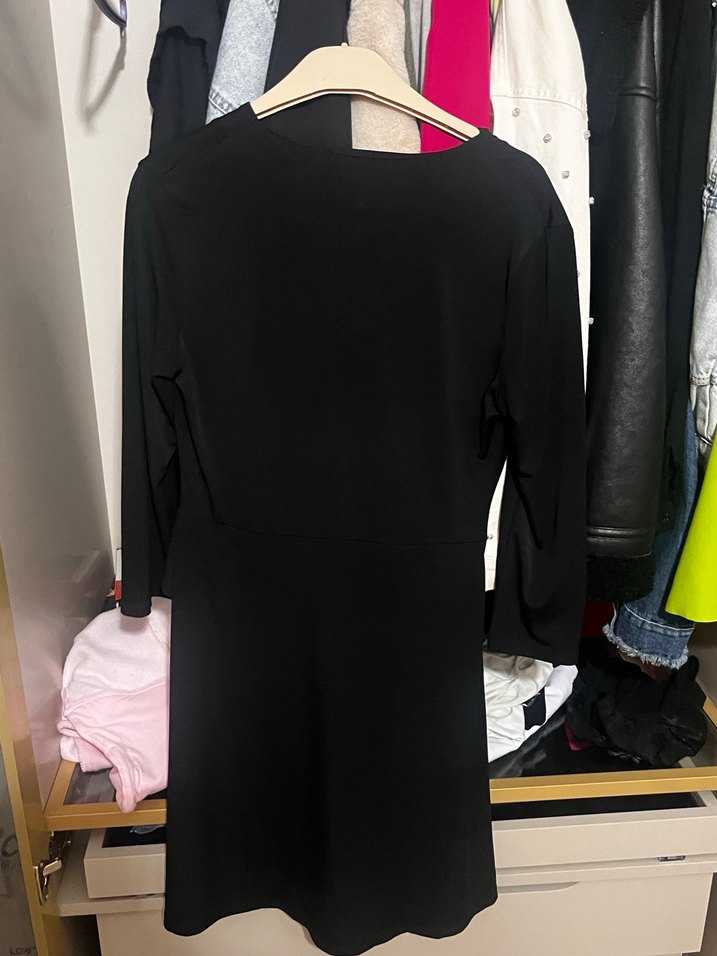 Siyah V Yaka yarım kolu elbise mango - Görsel 3