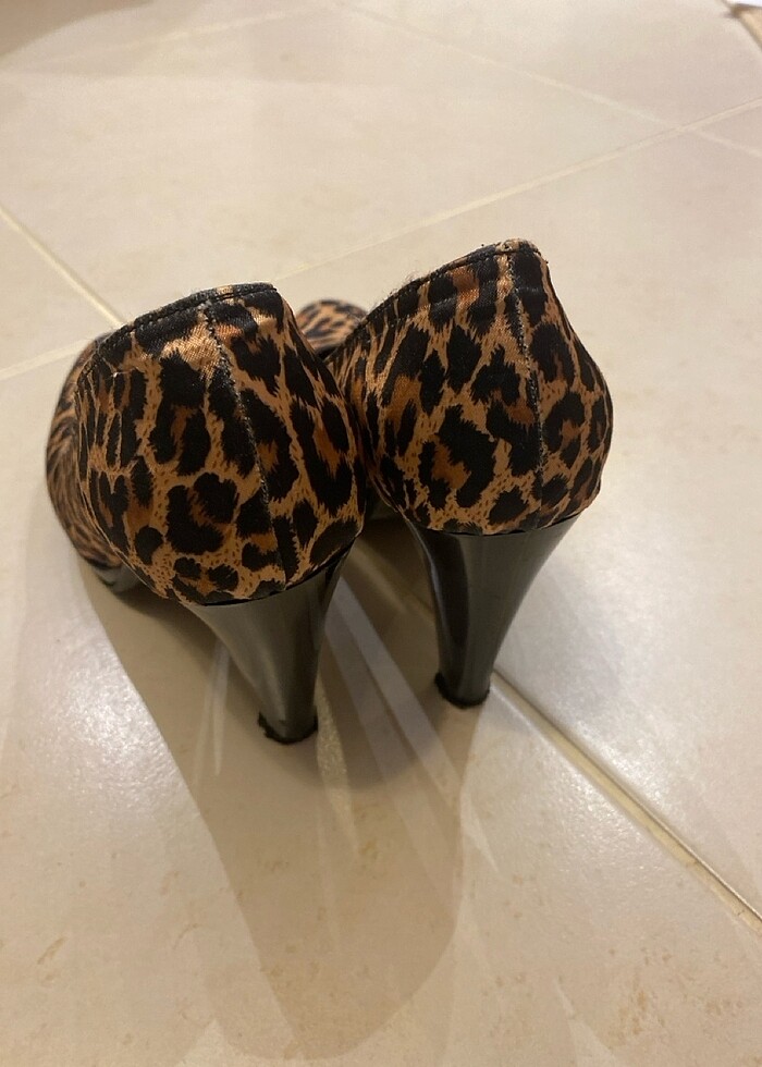 Kadın topuklu ayakkabı - Görsel 2