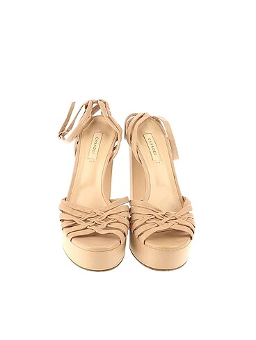 40 Beden Casadei Platform %70 İndirimli.