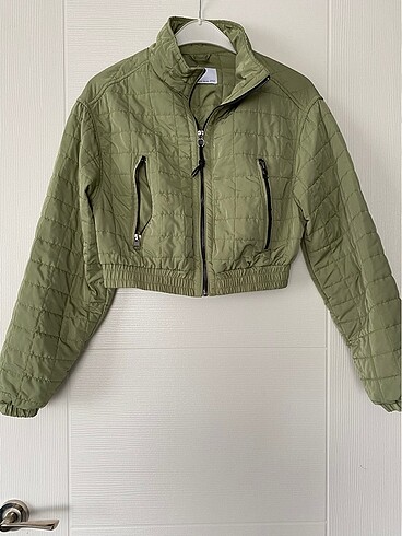 Bershka mont