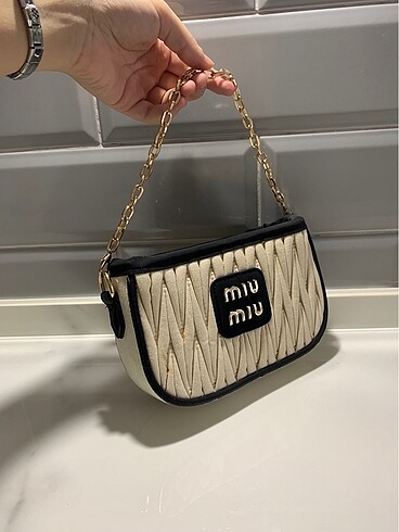Miu Miu Miu Miu çanta