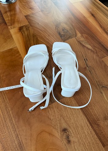 Beyaz Topuklu Kadın Sandalet - Görsel 3