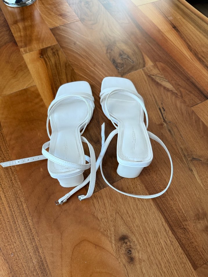 Beyaz Topuklu Kadın Sandalet - Görsel 3