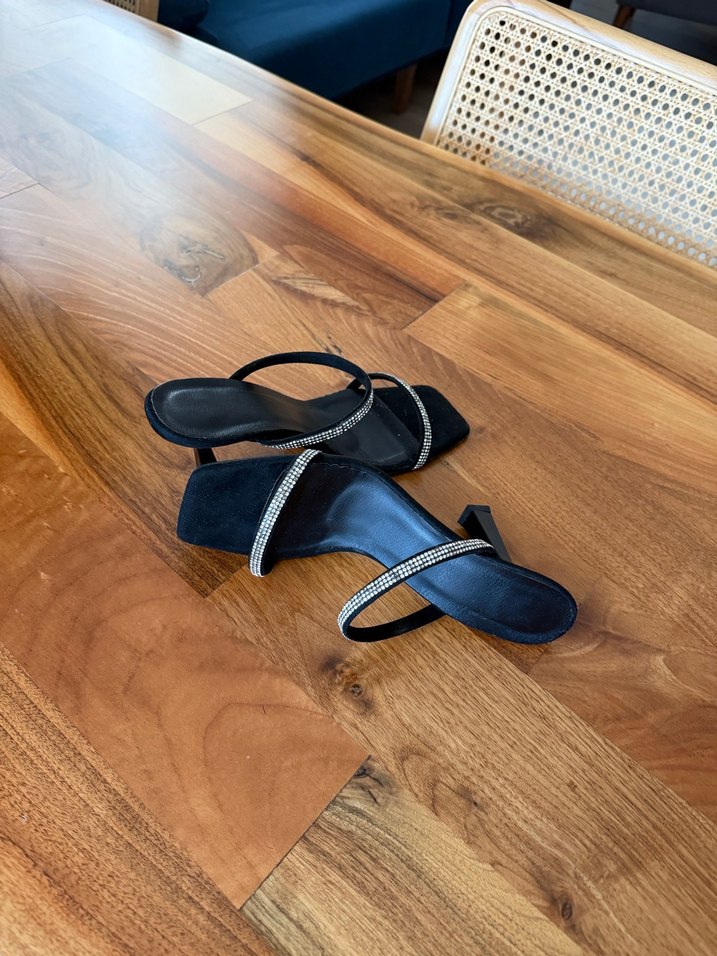 Siyah Parlak Topuklu Kadın Abiye Ayakkabı - Görsel 2