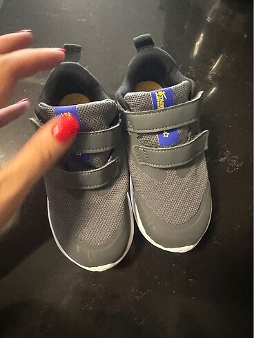 26 Beden gri Renk Nike 26 erkek çocuk ayakkabı