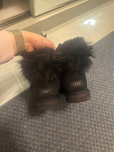 38 Beden Ugg bot kısa arkası fiyonklu model