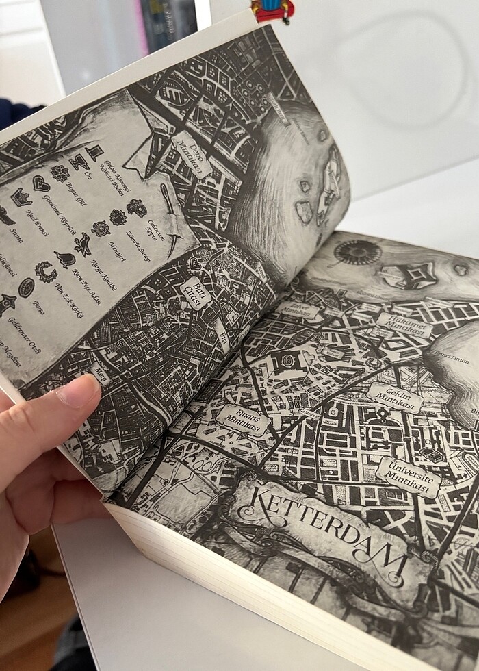 Kargalar Meclisi ve Sahte krallık ikili seri - Görsel 3