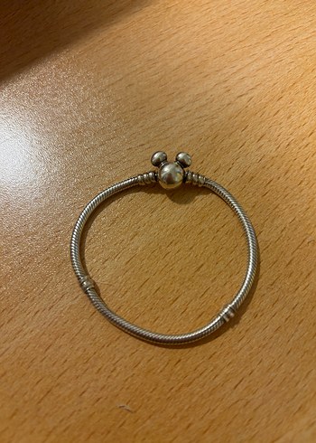 Mickeyli Zincir Detaylı Kadın Bileklik - Görsel 2