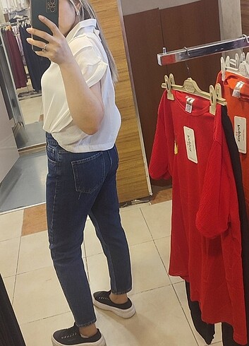 Şık gömlek duruşu harikaa