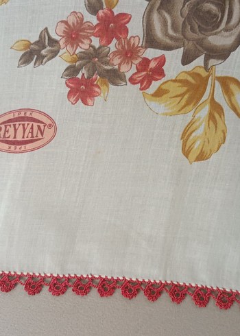 Beyaz Çiçek Desenli eşarp - Görsel 2