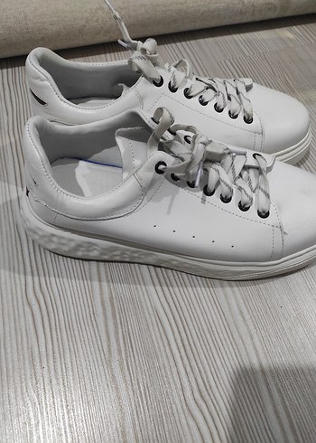 erkek  Spor Ayakkabı bir iki kere giyildi çok temiz 44 numara - Görsel 3