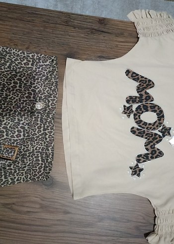 Kız Çocuk Leopar Desenli Kemerli Tişört - Görsel 5