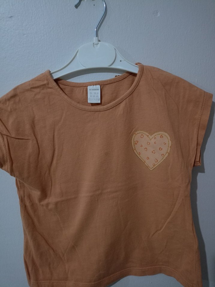 Kız Çocuk Bej Süet Görünümlü Kısa Kollu Tişört - Görsel 2