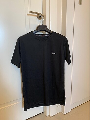 nike T-shirt