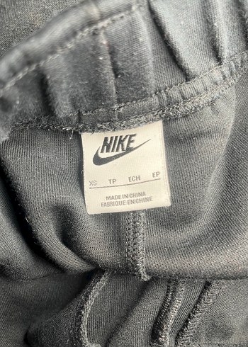 Siyah Nike Tec Fleece Xsmall kusurlu - Görsel 6