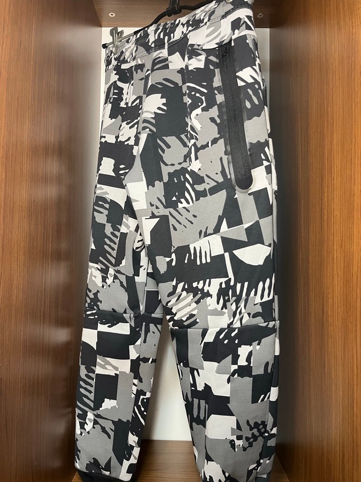 Gri Kamuflaj Desenli Nike tech Fleece çocuk L beden 147-158 - Görsel 2