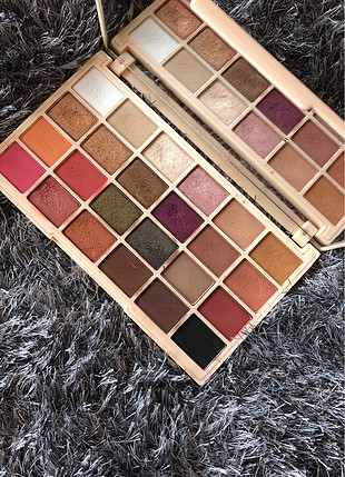 universal Beden Makeup Revolution Sopx Far paleti