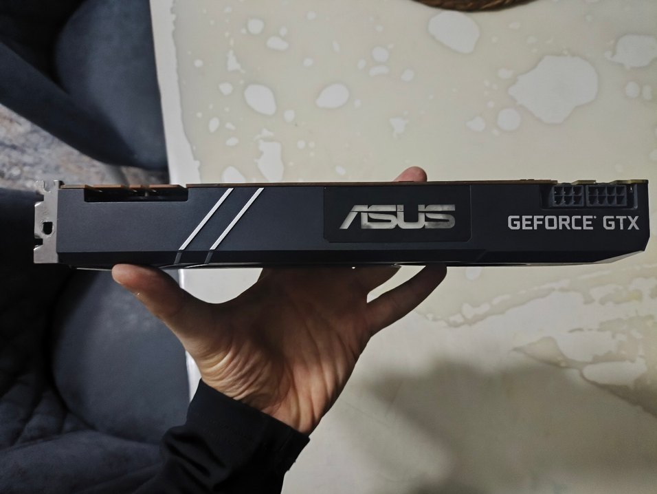 Asus Turbo 1080 Ti ekran karti - Görsel 2
