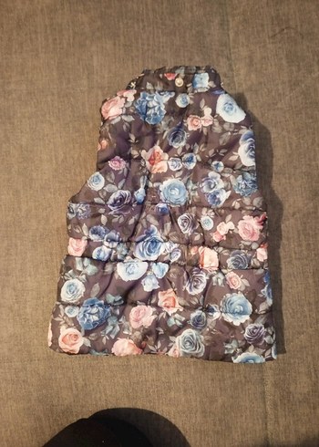 Çiçek Desenli Kız Yeleği - Görsel 3