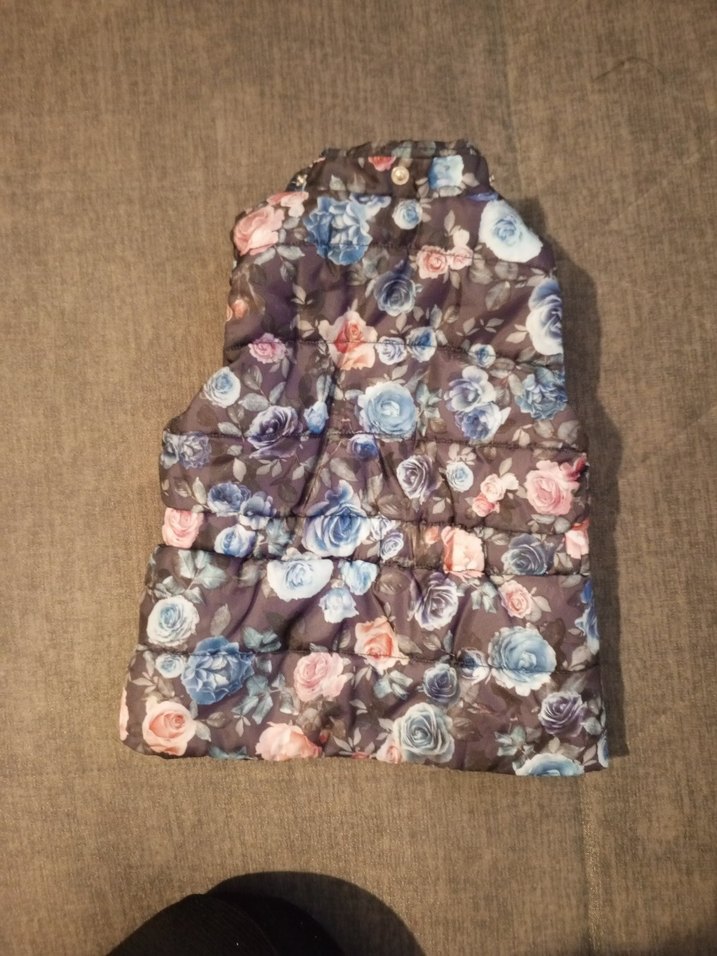 Çiçek Desenli Kız Yeleği - Görsel 3