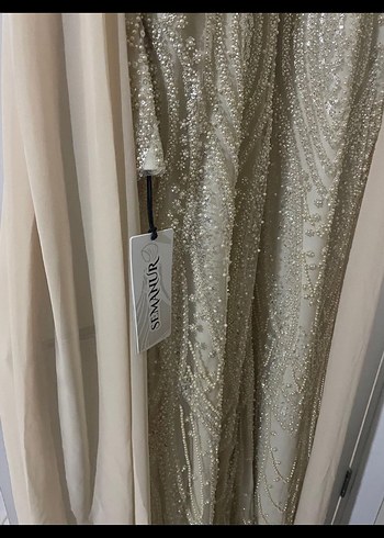 Bej Uzun Kollu Drapeli kiralık Kadın Abiye Elbise - Görsel 3