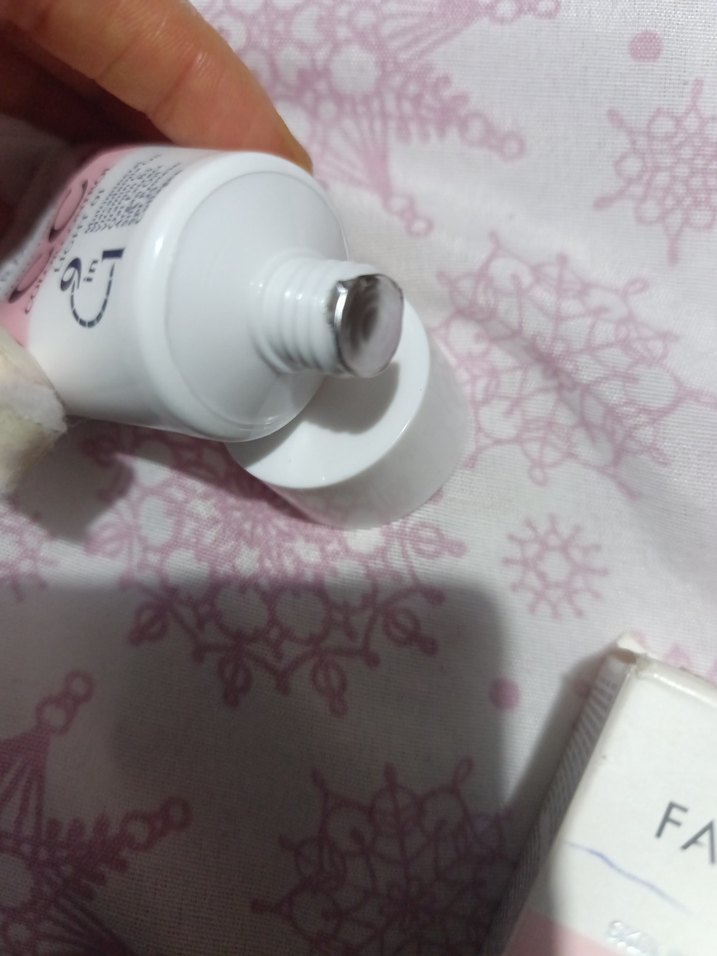 Farmasi CC Krem - Açık Ton02 - Görsel 3