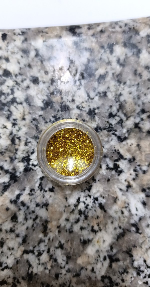 Altın Parlak Tırnak Süsü - Görsel 2