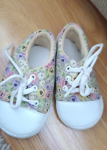 Çiçek Desenli İlk Adım Kız Ayakkabısı - Görsel 2