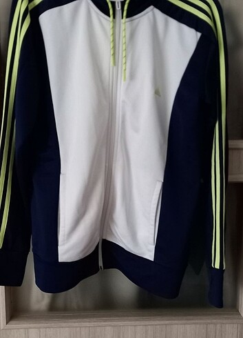 Adidas sweatshirt 