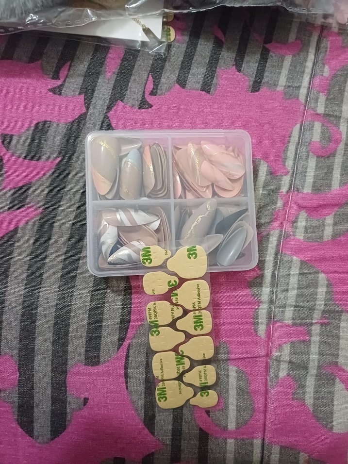 Pastel Renkli Tırnak Süslemeleri Seti - Görsel 2