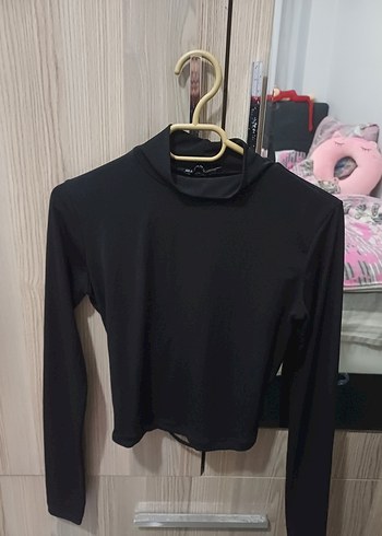 Siyah Beli Açık Crop Bluz - Uzun Kollu - Görsel 3