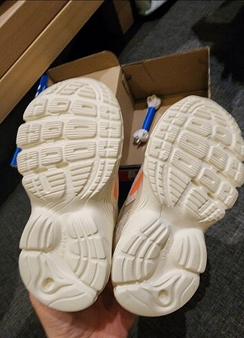22 Beden ten rengi Renk Adidas çocuk ayakkabısı