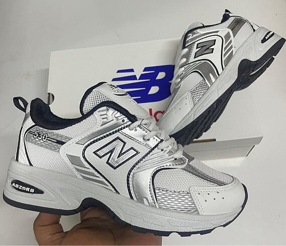 New Balance 530