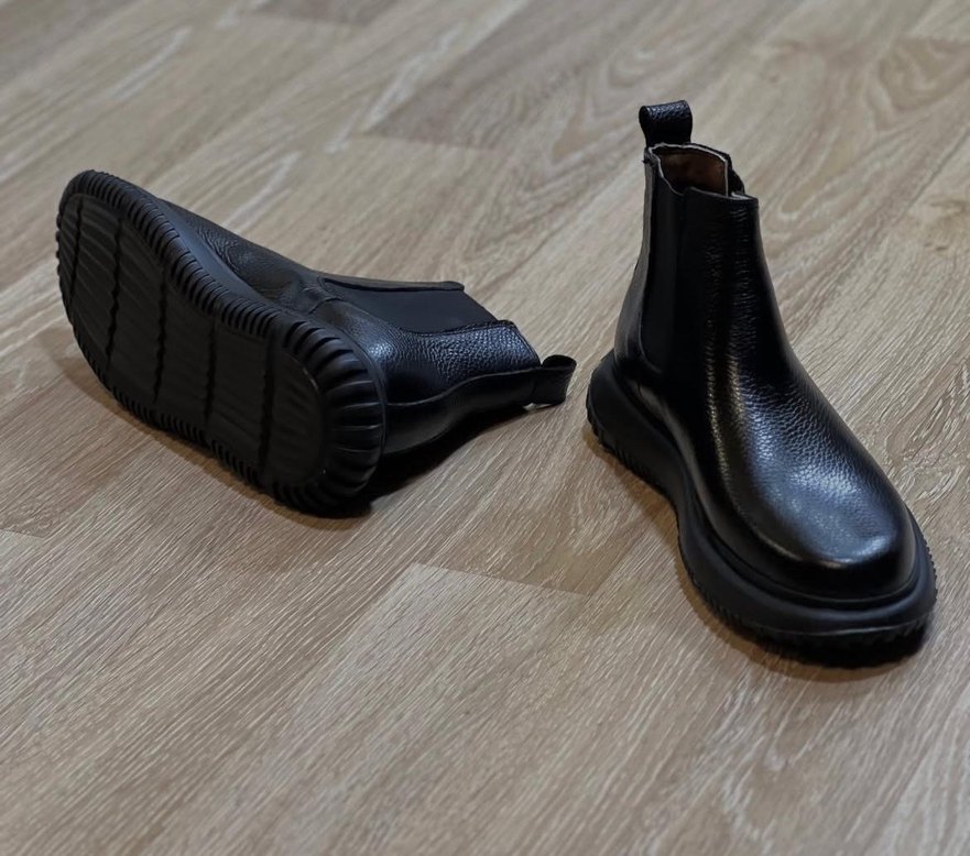 Siyah Erkek Sokak Stili Bot - Görsel 2