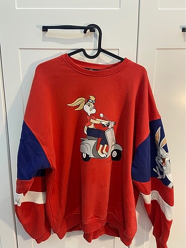 sweatshirt