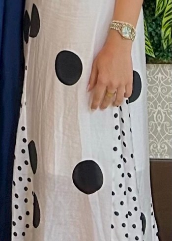 Diğer Siyah Puantiyeli Beyaz Uzun Elbise