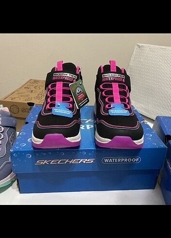 36 numara skechers Outdoor bot 