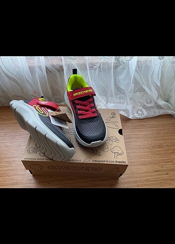 Skechers 34 numara