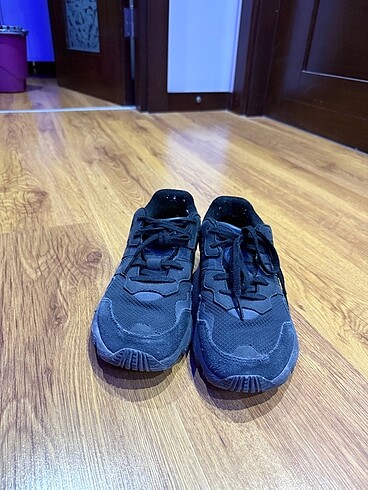 Adidas Siyah adidas spor ayakkabı
