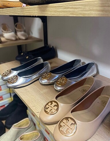Tory Burch Troy burhc Babet