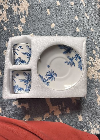 Mavi Çiçek Desenli 2'li Fincan ve Tabak Seti