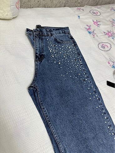 40 Beden Taşlı jean